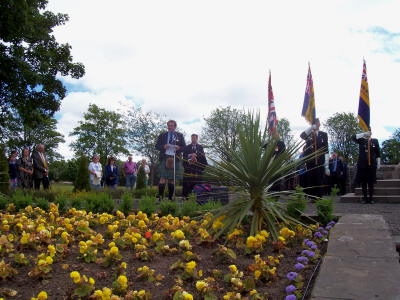 Lt Col Sir Andrew Ogilvy-Wedderburn Bt at the Alyth War Memorial